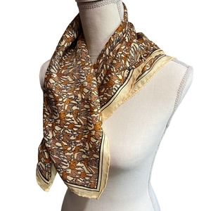 Elegant Brown and Cream Scarf